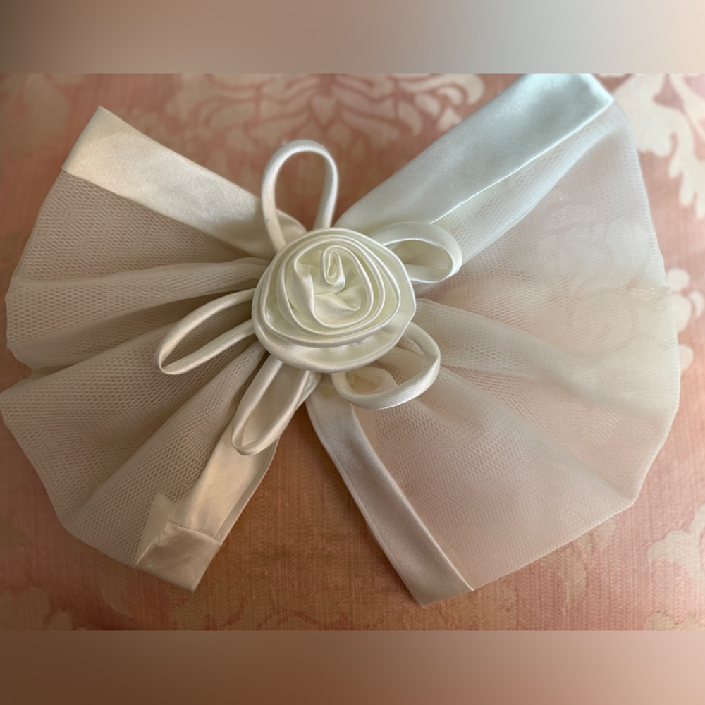 Vintage Bridal Ivory Satin & Mesh Decorative Bow Rose Rosette Centerpiece